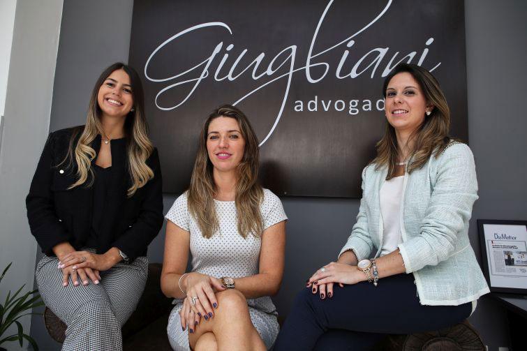 As advogadas Carolina Di Lullo, Andréa Giugliani e Beatriz Dainese, da Giugliani Advogados estão por trás do programa As advogadas Carolina Di Lullo, Andréa Giugliani e Beatriz Dainese, da Giugliani Advogados estão por trás do programa