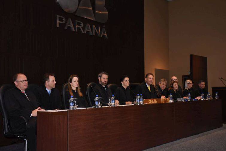 Presidente da APEP compôs mesa do compromisso coletivo de novos advogados - Bebel Ritzmann Presidente da APEP compôs mesa do compromisso coletivo de novos advogados - Bebel Ritzmann
