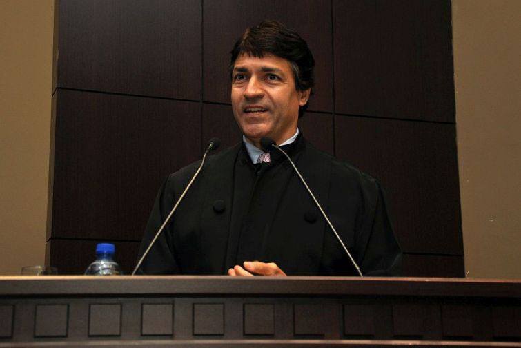 Artur Piancastelli destacou as ações e benefícios da CAA/PR para a advocacia - Foto: Divulgação Artur Piancastelli destacou as ações e benefícios da CAA/PR para a advocacia - Foto: Divulgação