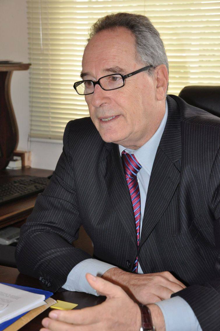 Dr. Alfredo de Assis Gonçalves Neto Dr. Alfredo de Assis Gonçalves Neto