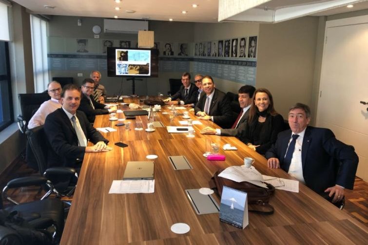 Reunião entre as diretorias das três entidades aconteceu no dia 19 de abril, no Edifício Maringá - Foto: Divulgação Reunião entre as diretorias das três entidades aconteceu no dia 19 de abril, no Edifício Maringá - Foto: Divulgação