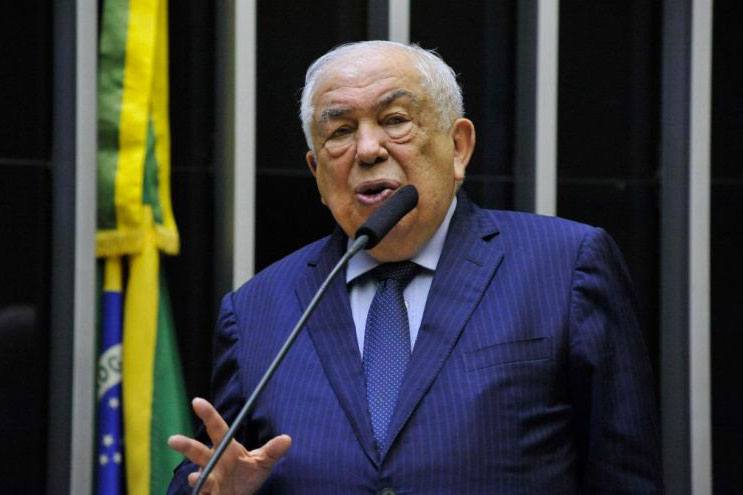 O deputado Paes Landim, do PTB do Piauí, afirmou que o texto do Novo Código Comercial deve passar por mudanças antes de ir à Plenário. No mês passado, ele entregou uma nova versão da proposta, que trata, entre outros temas, da denominação empresarial, de títulos eletrônicos e do comércio na internet - Foto: Divulgação O deputado Paes Landim, do PTB do Piauí, afirmou que o texto do Novo Código Comercial deve passar por mudanças antes de ir à Plenário. No mês passado, ele entregou uma nova versão da proposta, que trata, entre outros temas, da denominação empresarial, de títulos eletrônicos e do comércio na internet - Foto: Divulgação