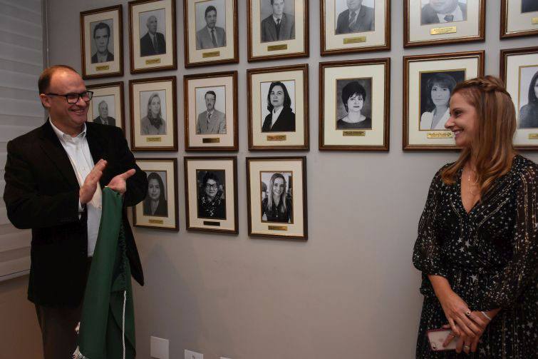 Inauguração do retrato da procuradora Cristina Leitão na Galeria de Presidentes - Foto: Bebel Ritzmann Inauguração do retrato da procuradora Cristina Leitão na Galeria de Presidentes - Foto: Bebel Ritzmann