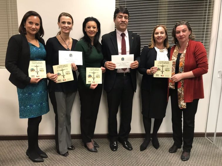 Presidente da CAA recebeu membros da Comissão dos Direitos da Pessoa Idosa da OAB - Foto: Divulgação Presidente da CAA recebeu membros da Comissão dos Direitos da Pessoa Idosa da OAB - Foto: Divulgação