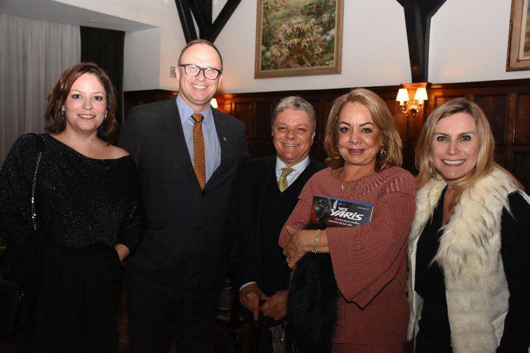 Procuradores Carolina Schussel e Eroulths Cortiano Junior e convidados - Foto: Divulgação Procuradores Carolina Schussel e Eroulths Cortiano Junior e convidados - Foto: Divulgação