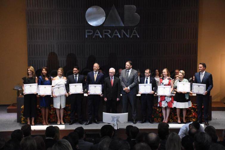 Diplomação da nova diretoria aconteceu na sede da OAB Paraná - Foto: Bebel Ritzmann Diplomação da nova diretoria aconteceu na sede da OAB Paraná - Foto: Bebel Ritzmann