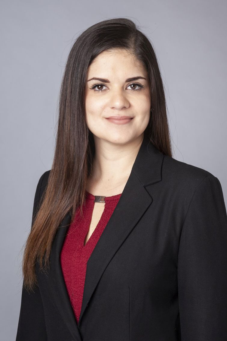 Fernanda Molina, advogada especialista em imigração para os EUA participa de evento em Curitiba - Foto: Divulgação Fernanda Molina, advogada especialista em imigração para os EUA participa de evento em Curitiba - Foto: Divulgação