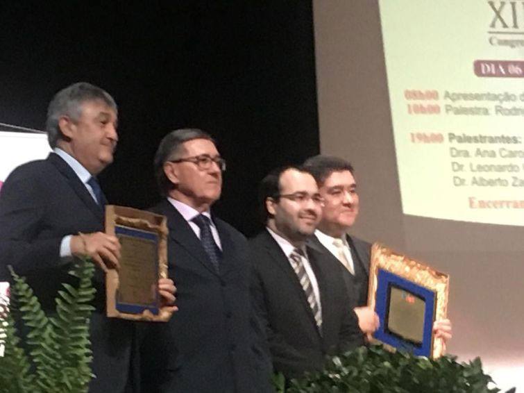 Fabiano Baracat representou a CAA/PR e a OAB Paraná na solenidade de abertura do evento, em Maringá - Foto: Divulgação Fabiano Baracat representou a CAA/PR e a OAB Paraná na solenidade de abertura do evento, em Maringá - Foto: Divulgação