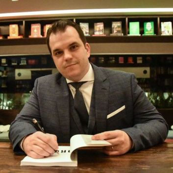 Advogado analisa em livro modelo proibicionista