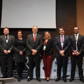 Combater a Corrupção Debatidas